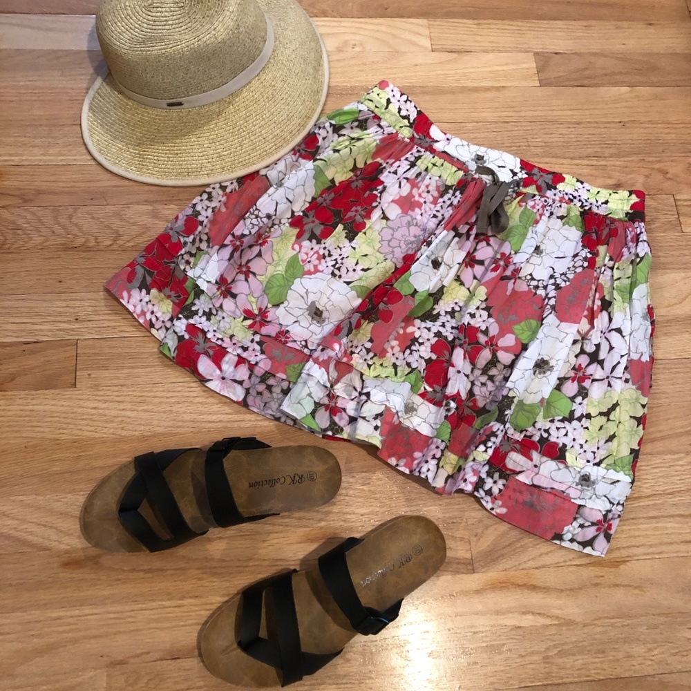 Fun Flirty Flowered Mini Skirt